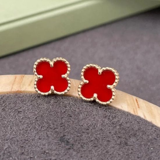 Picture of Red Clover Studs