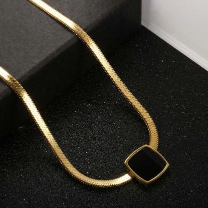 Picture of Black Square Pendant