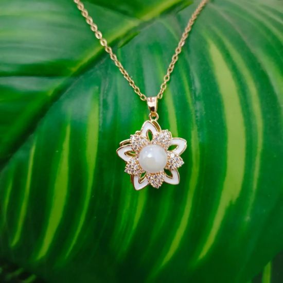 Picture of Spinning Flower Necklace